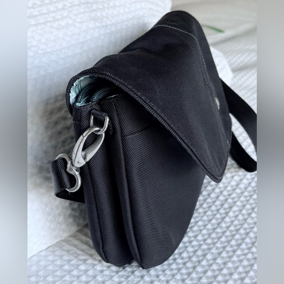 Haiku Bliss crossbody bag - Picture 7 of 9